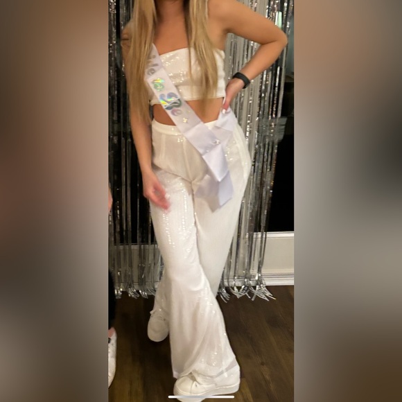 12th Tribe Soiree White Sequin Crop Top - Picture 2 of 3